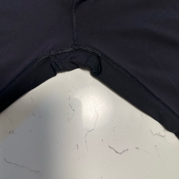 Lululemon chase me crop II size 6 VGUC BLACK LEGGINGS - Picture 10 of 11